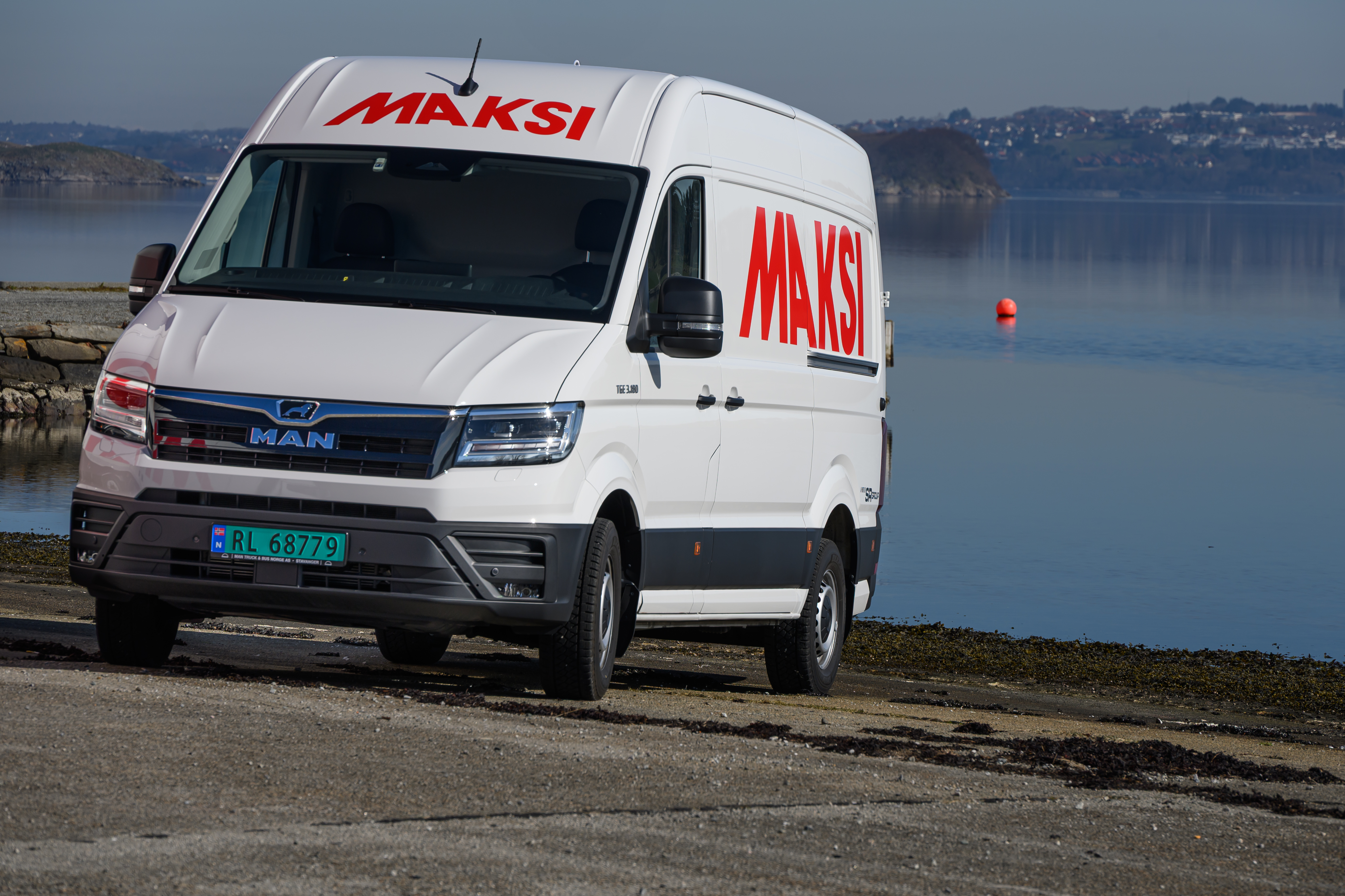 MAKSI Distribusjon AS logo