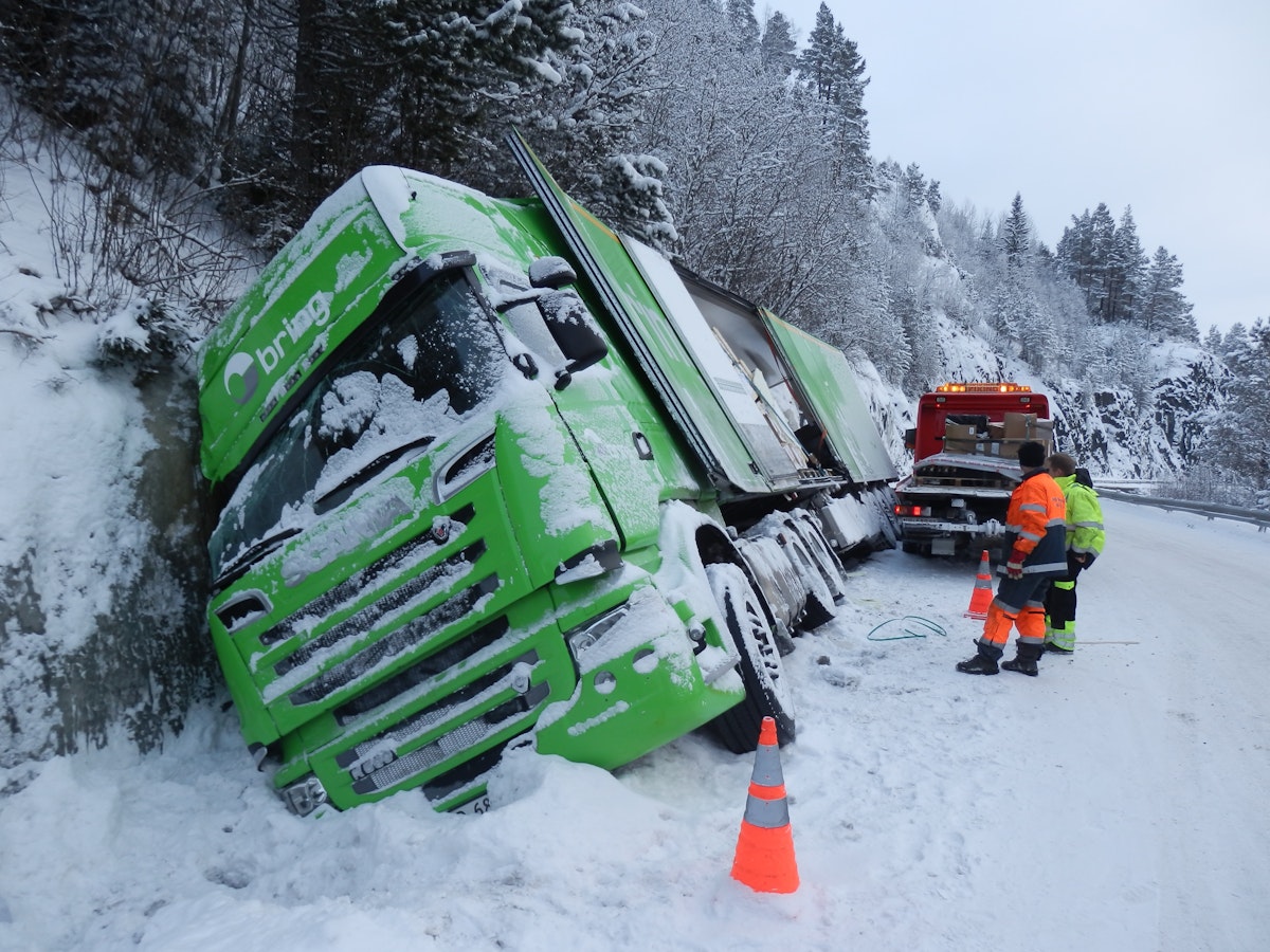 Flere vogntog-ulykker sist uke: Statens vegvesen ber sjåførene skjerpe seg